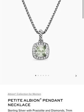 David Yurman petite Albion Sterling Silver Necklace with Light Green Center Ston